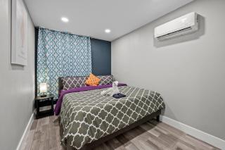 Charming Heights Apartment Near Cafes & Dining - 8