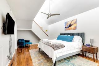 The Modern Mile High! Aviator's Lookout in Quinton! - 1