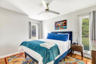 The Modern Mile High! Aviator's Lookout in Quinton! - 4