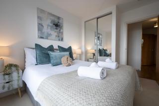 1BR River View - Parking - Sleeps 4 - 6