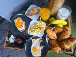 Love room avec spa privatif et salle de jeux adultes - 5