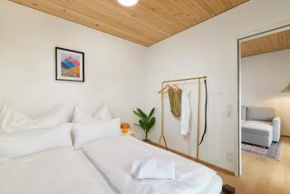 VORALIVING - Modernes Neubau Apartment Toplage - Perfekt für Business & Urlaub - WLAN, 24 7 Check-in - 2