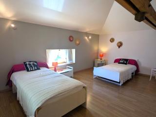 Gîte familial calme avec jardin, wifi et équipements bébé, animaux acceptés - FR-1-584-92 - 2