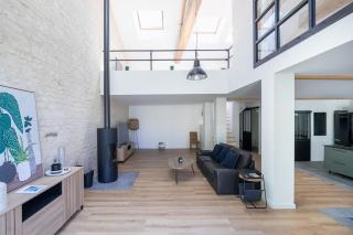 Stylish Troglodyte Home - 8