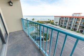 Oceanfront Studio,Indoor Pools,Hot Tubs,Brand New! - 9