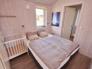 4 star holiday home in FRIEDRICHKOOG - 4