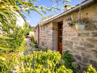 Stone House Harmony -Studio Apartment with Patio and Garden View 2 - 9
