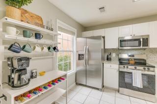 2 Mi to Tiger Territory! Condo with Community Pool - 3