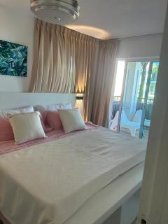 Tranquil 3 Bedroom Apartment - Pool & Private Beach Access - 7