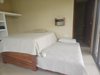 Surf lodge - 1