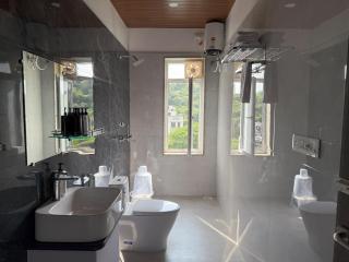 3BR Abode with Plunge Pool and Monsoon place view - 7