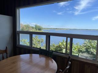 2-bedroom Waterfront Cottage in Georgian Bay - Rockwood #7 - 8