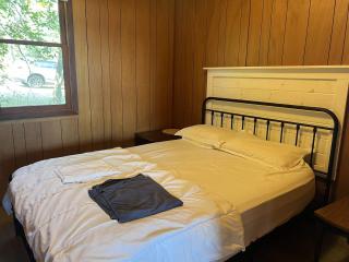 2-bedroom Waterfront Cottage in Georgian Bay - Rockwood #7 - 2