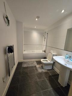 spacious 2 bedroom city centre apartment - Manchester - 5