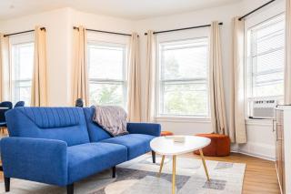 2 kitchens Perfect For Groups 4BR 2BA Near Assembly and Boston - 0