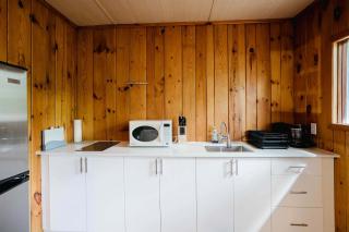 3-Bedroom Cottage #5 - Sand Bay - 3