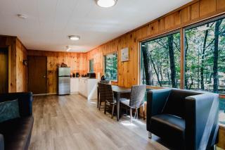 2-Bedroom Cottage #11 - Sand Bay - 8