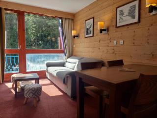 Studio 4 pers. ski aux pieds avec balcon ensoleillé - FR-1-346-586 - 0
