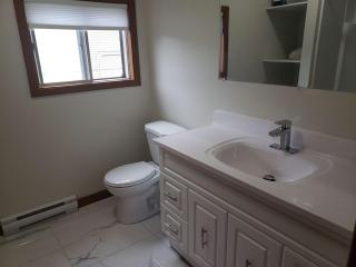 Cozy Apt in Downtown Moncton - 2
