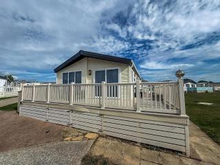 Stunning Lodge With Full Sea Views At Coopers Beach Holiday Park Ref 49019S - 0