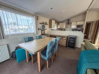 Stunning Lodge With Full Sea Views At Coopers Beach Holiday Park Ref 49019S - 2