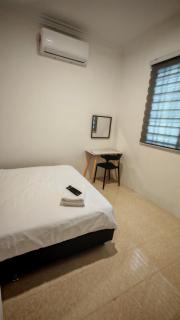 23 Inn Queenbed Room with share bathroom - Simpang Ampat - 5