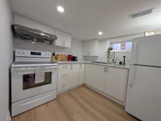 The Urban Hideaway - Stylish Stay - Prime Spot - 8