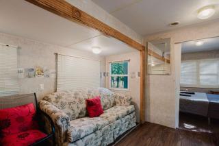 2-bedroom Camper Trailer Cottage #1 - 6