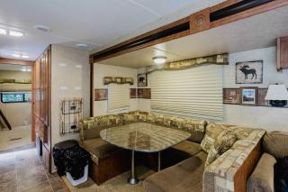 2-bedroom Camper Trailer Cottage #2 - Dillon - 9