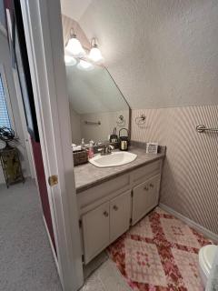 The Lofty Cabin at Pettit Bay - 9