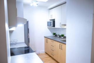 - 2 - Private Balcon Downtown Quebec - 1