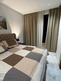B-Living Oasis - Sunny 1BR, Palm Views, Balcony - 1