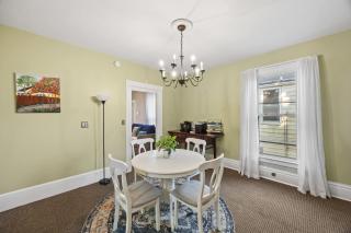 Charming Apartment in bustling Clifton & Crescent Hill - 4