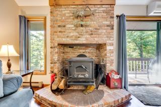 Near Skiing and Hiking! North Conway Gem with Balcony - 4
