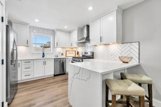 Destin Harbor Haven canal views, sleeps 8, pet friendly, near beach - 5