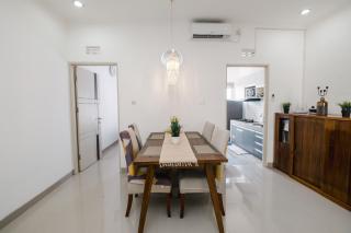 Villa Three Eight - 3BR Cozy Stay with Rooftop - 5