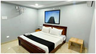 Premium Facilities Hotel R A T R E E - Comfortable and Serene Stay - 6