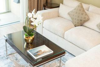 PVH - Emaar Fashion Avenue - 1BR Dubai Mall Access - 2