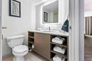 Comfort Inn & Suites Grand Blanc-Flint - 1