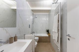 Design flat next to Via Toledo up to 4 people - 8