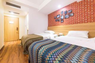 Stay in the City Youth Hostel - 7