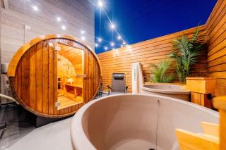 ここでしか味わえない非日常の体験 サウナ 露天風呂 ドームテント 6寝室 3バスルーム 4トイレ - 0