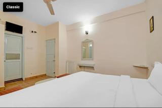 Goa Log Inn 500 m from Calangute beach - 2