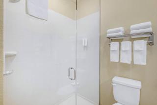 MainStay Suites Stanley - 5