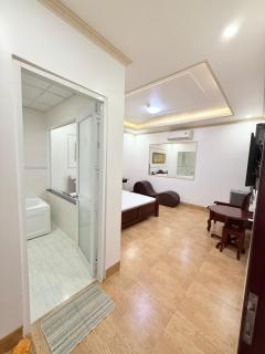 Hotel 5 Sao - 1