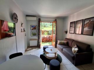 Grand T2 duplex, terrasse et jardin - 9