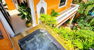WOWLAND Luxury Pool Villa Pattaya Walking Street 6 Bedrooms - 2