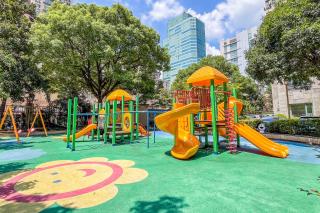 Spacious 2BR Apartment Xujiahui Center Close to Metro - 2