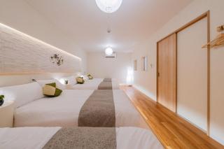 吹き抜け天井 大きなリビング 15台のベッド バスルーム3つ グループに最適の宿 - 7