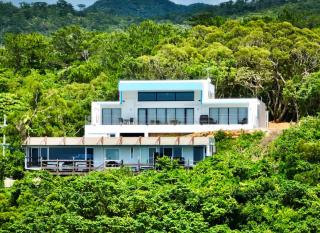 Bella Vista-Luxurious Hilltop Penthouse with Ocean View - 9